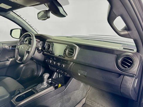 Used 2023 Toyota Tacoma TRD Sport image 25