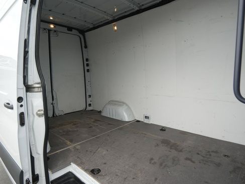 Used 2024 Mercedes-Benz Sprinter 2500 image 11