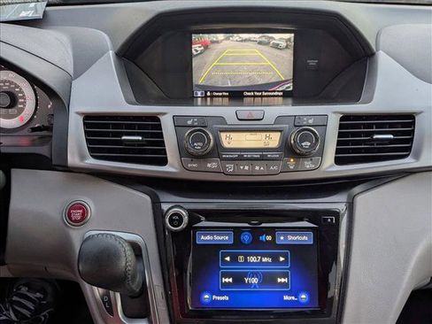 Used 2016 Honda Odyssey Touring Elite image 15