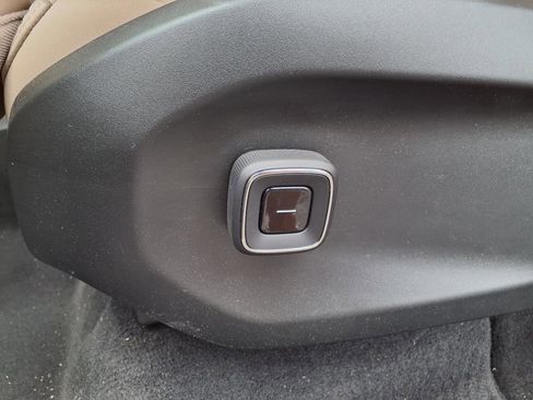 New 2025 Volvo EX90 Plus image 12