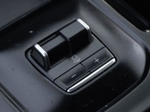 Used 2024 GMC Sierra 3500 Denali Ultimate image 36