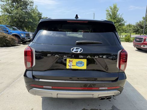 Used 2023 Hyundai Palisade SEL FWD image 5