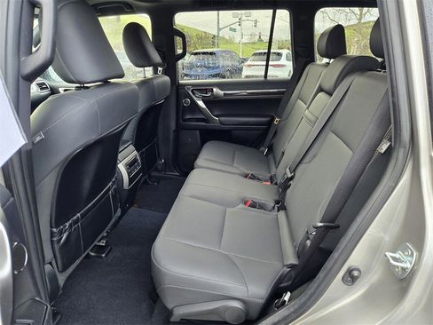 Used 2022 Lexus GX 460 Premium w/ Premium Plus Package image 10