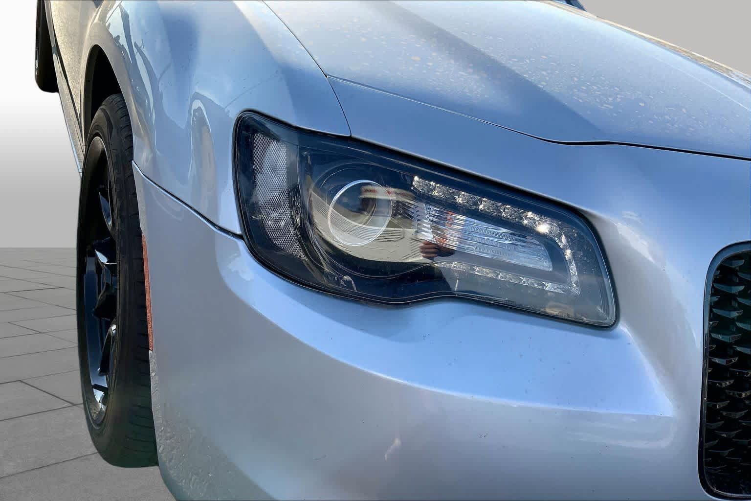 Used 2022 Chrysler 300 Touring w/ Sport Appearance Package RWD image 28