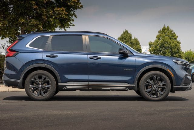 Used 2023 Honda CR-V Sport Touring image 5