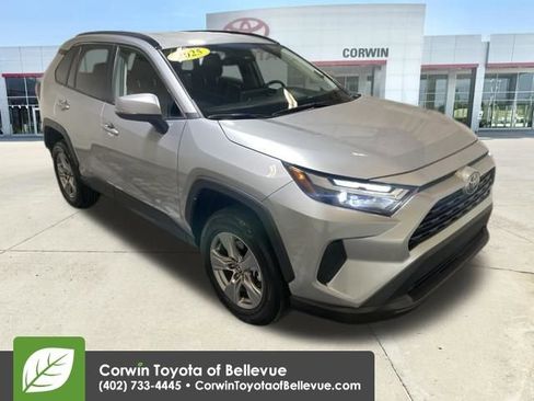 Used 2025 Toyota RAV4 XLE image 1