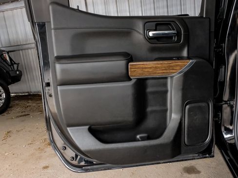 Used 2019 Chevrolet Silverado 1500 High Country w/ Z71 Off-Road Package AWD/4WD image 46