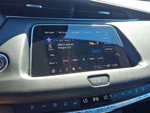 Used 2023 Cadillac XT4 Premium Luxury AWD/4WD image 17