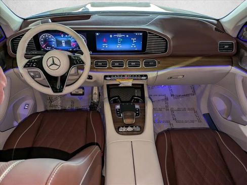 New 2026 Mercedes-Benz Maybach GLS 600 4MATIC image 16