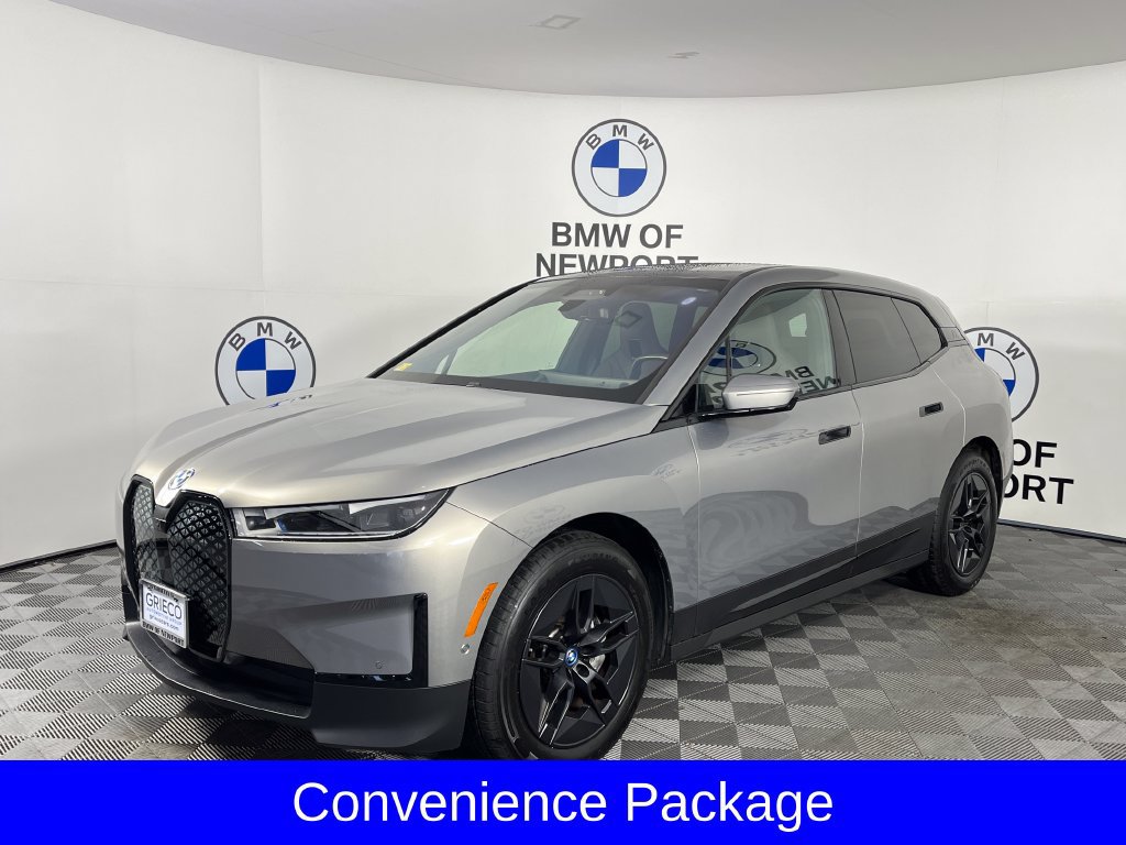 Used 2024 BMW iX xDrive50 AWD/4WD image 4