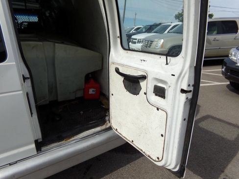 Used 1995 Ford E-250 and Econoline 250 Super image 25