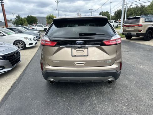 Used 2020 Ford Edge Titanium FWD image 4