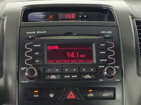 Used 2013 Kia Sorento LX image 19