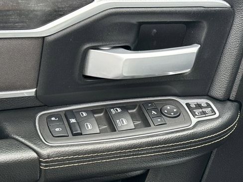 Used 2024 RAM 2500 Big Horn w/ Off Road Package image 18