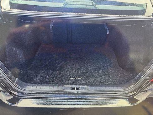 Used 2017 Nissan Altima 2.5 SR image 11