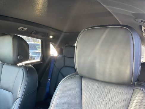 Used 2022 Porsche Macan image 15