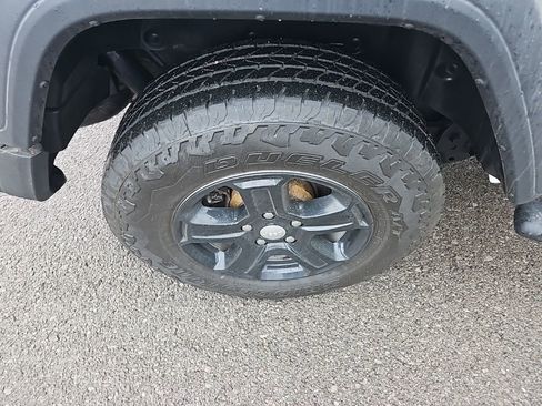 Used 2019 Jeep Wrangler Unlimited Sport S image 11