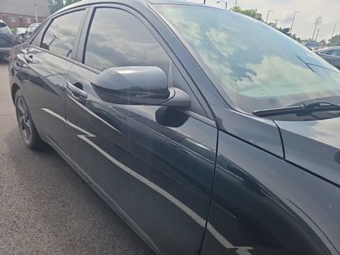 Used 2022 Hyundai Elantra SEL w/ Preferred Accessory Package FWD image 13