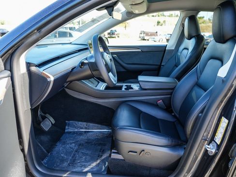 Used 2024 Tesla Model Y Long Range AWD/4WD image 16