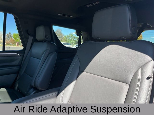 Used 2021 Chevrolet Tahoe Z71 w/ Z71 Off-Road Package AWD/4WD image 21