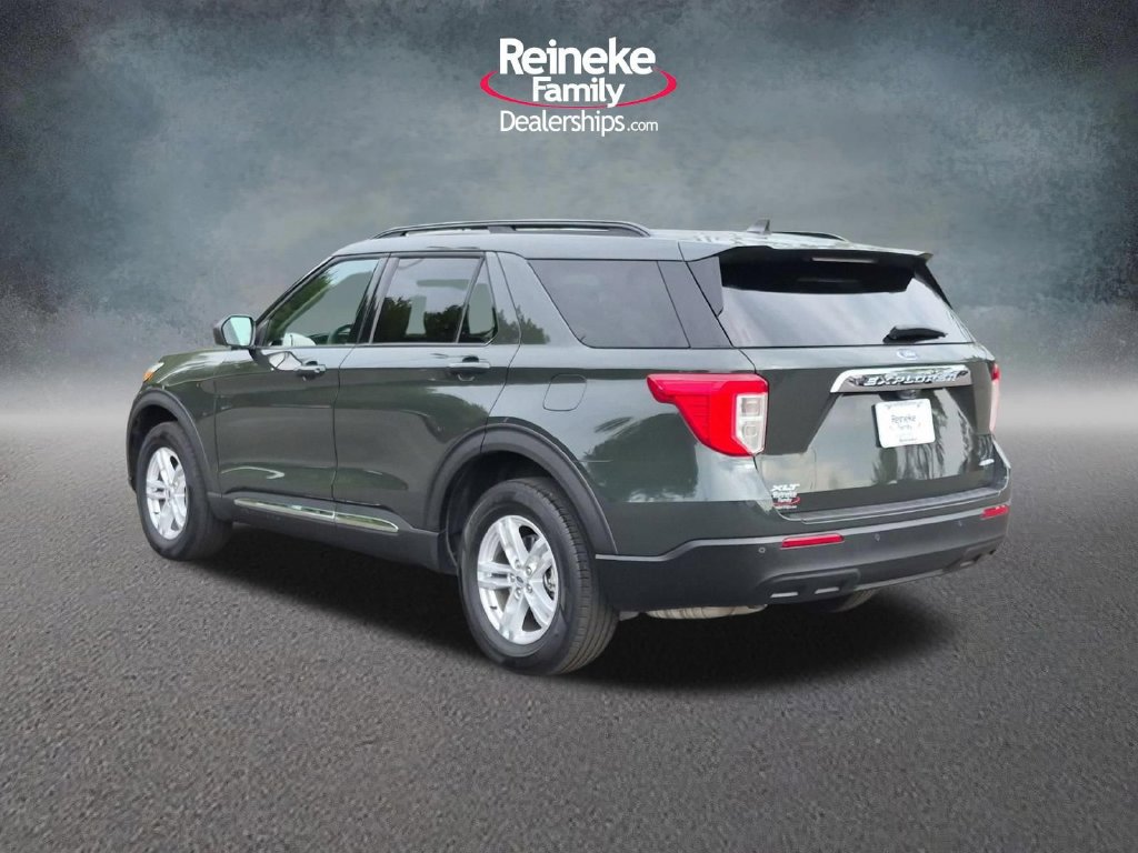 Used 2023 Ford Explorer XLT AWD/4WD image 9
