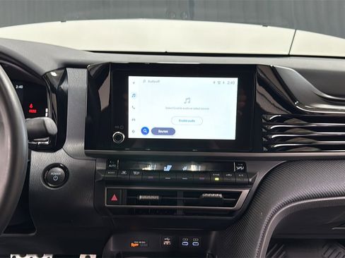 Certified 2025 Toyota Camry SE image 10