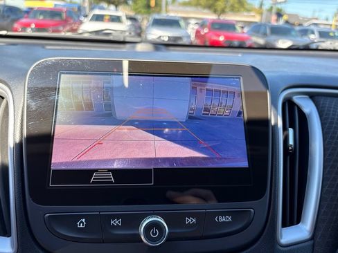 Used 2023 Chevrolet Malibu LT FWD image 20