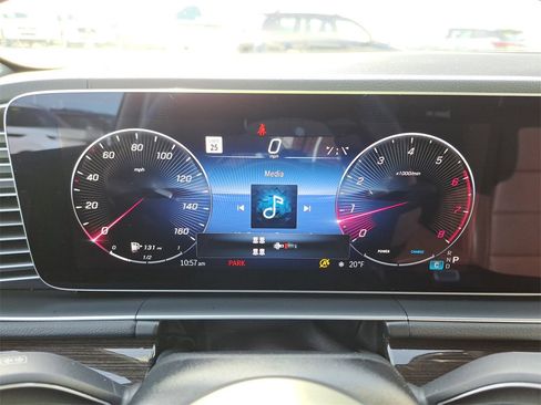 Used 2024 Mercedes-Benz GLS 450 4MATIC image 13