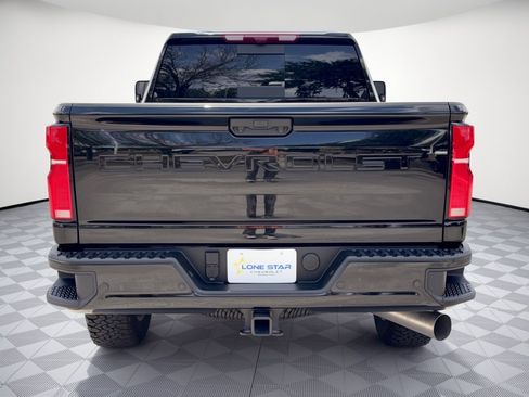Used 2026 Chevrolet Silverado 2500 High Country w/ High Country Premium Package AWD/4WD image 11