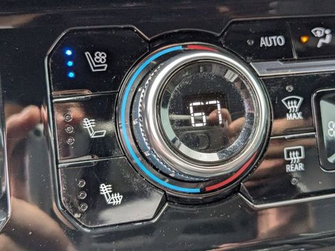 Used 2023 GMC Sierra 1500 AT4X image 29