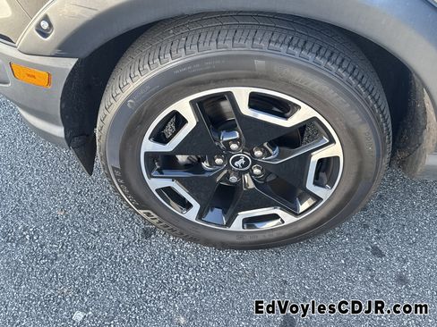 Used 2021 Ford Bronco Sport Outer Banks w/ Outer Banks Package (96D) image 14