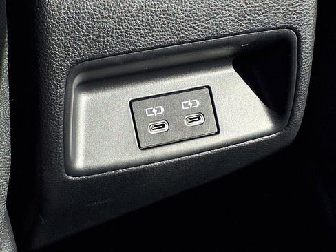 Certified 2025 Toyota Corolla LE image 25