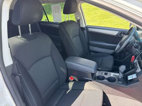 Used 2017 Subaru Outback 2.5i Premium AWD/4WD image 13