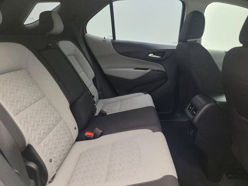 Used 2022 Chevrolet Equinox LS image 19