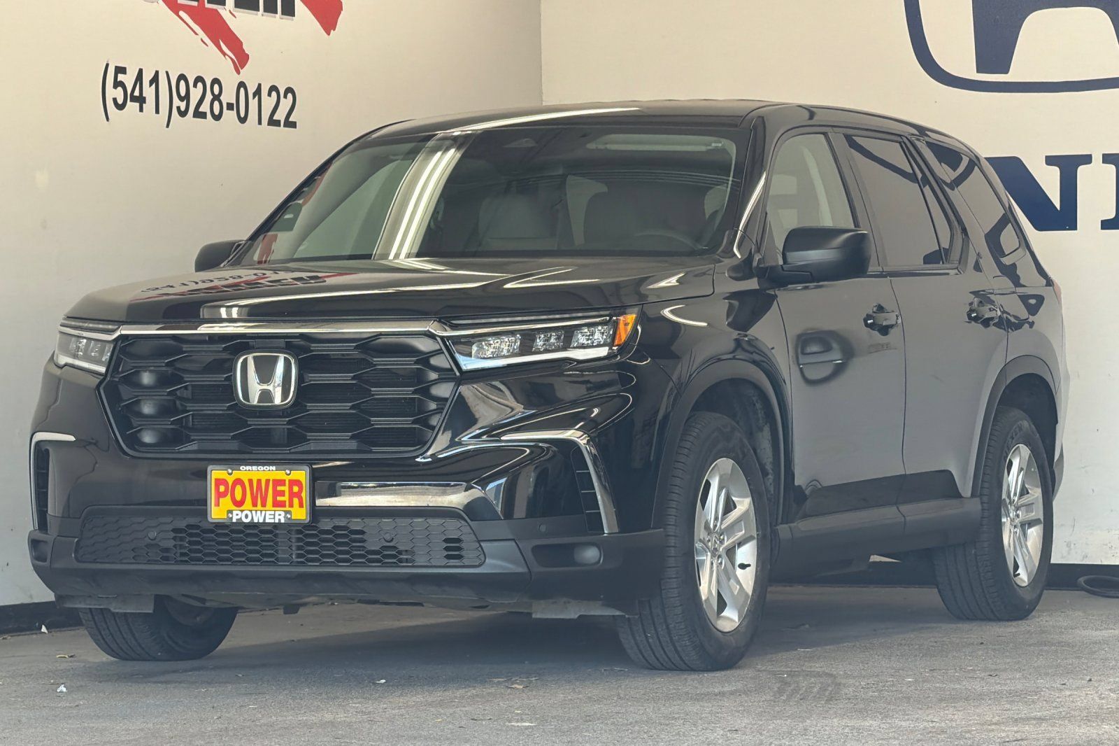 Used 2023 Honda Pilot LX image 7