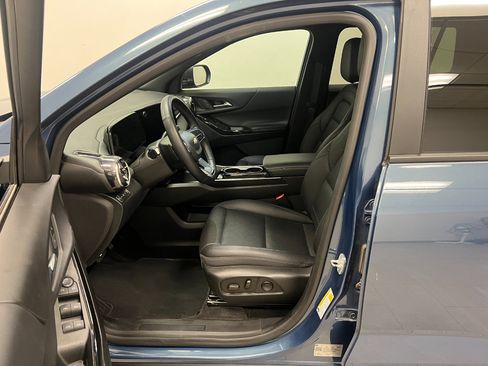 Used 2025 Chevrolet Equinox LT w/ Convenience Package II image 21