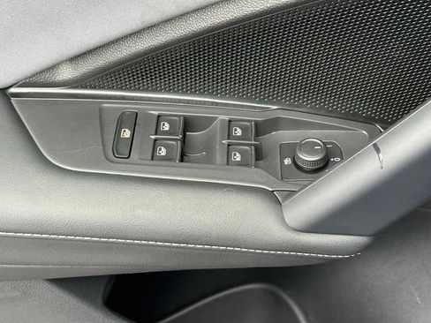 Certified 2025 Volkswagen Tiguan SE R-Line AWD/4WD image 22