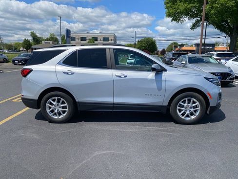 Certified 2022 Chevrolet Equinox LT AWD/4WD image 2