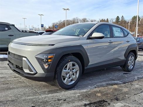 New 2026 Hyundai Kona SE image 2