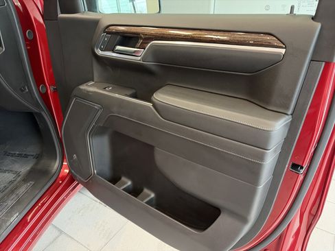 Used 2024 GMC Sierra 1500 Elevation image 38