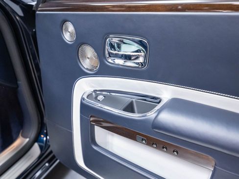 Used 2018 Rolls-Royce Ghost RWD image 41