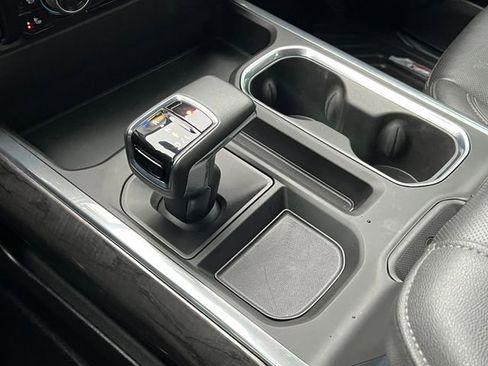 Used 2022 Chevrolet Silverado 1500 LTZ image 37