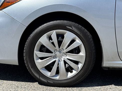 Used 2017 Subaru Impreza 2.0i AWD/4WD image 11
