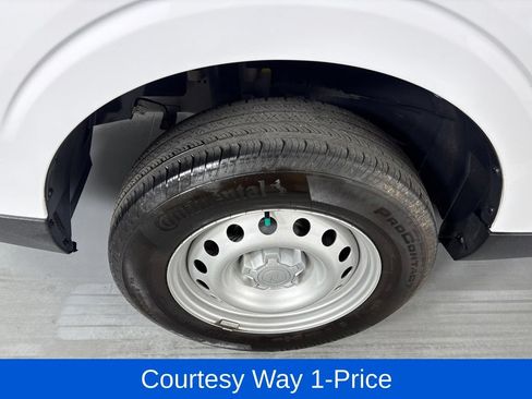 Used 2025 Ford Maverick XL FWD image 13