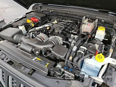 Used 2022 Jeep Gladiator Overland w/ Popular Equipment Package image 28