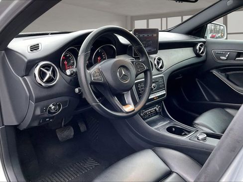 Used 2019 Mercedes-Benz GLA 250 4MATIC image 17