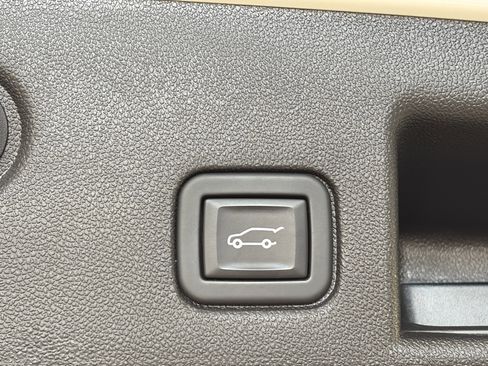 Certified 2024 Chevrolet Equinox LT w/ LPO, Floor Liner Package image 15