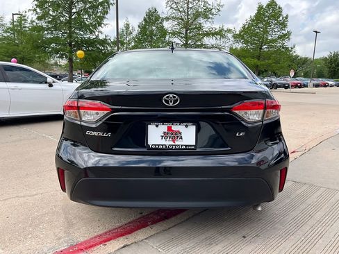 Used 2025 Toyota Corolla LE image 7