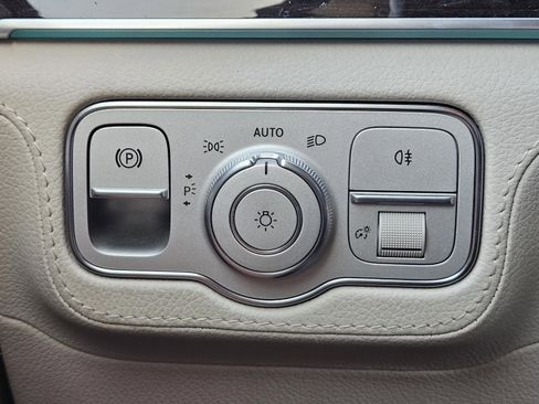 Certified 2020 Mercedes-Benz GLE 350 4MATIC image 23