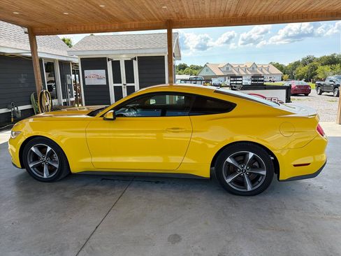 Used 2015 Ford Mustang Premium RWD image 3